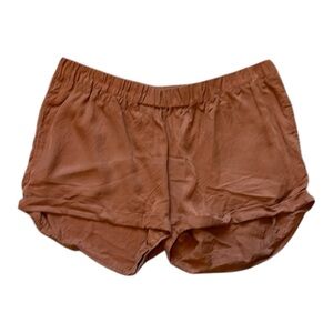 Ingrid & Isabel Maternity Lightweight Shorts size L